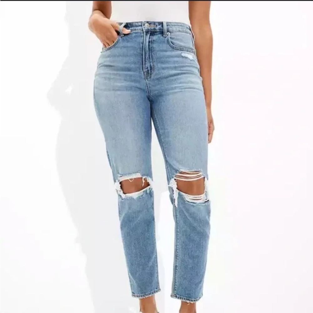 American Eagle Outfitters Women's Light Blue Distressed Jeans